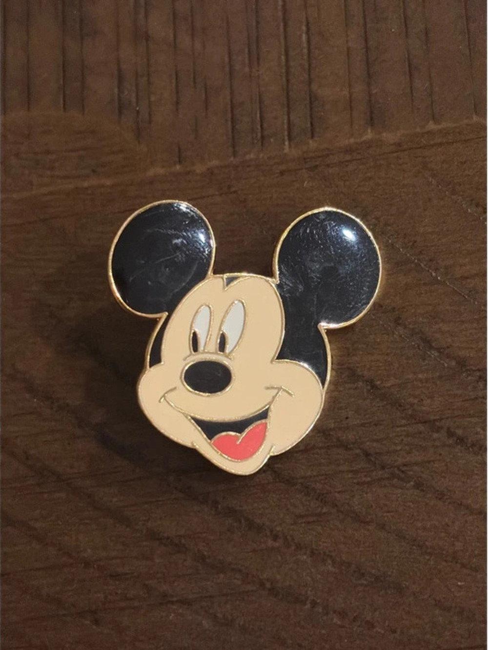 Disney Mickey Mouse Smiling Face Head Pin 2007 Official Pin Trading Vintage
